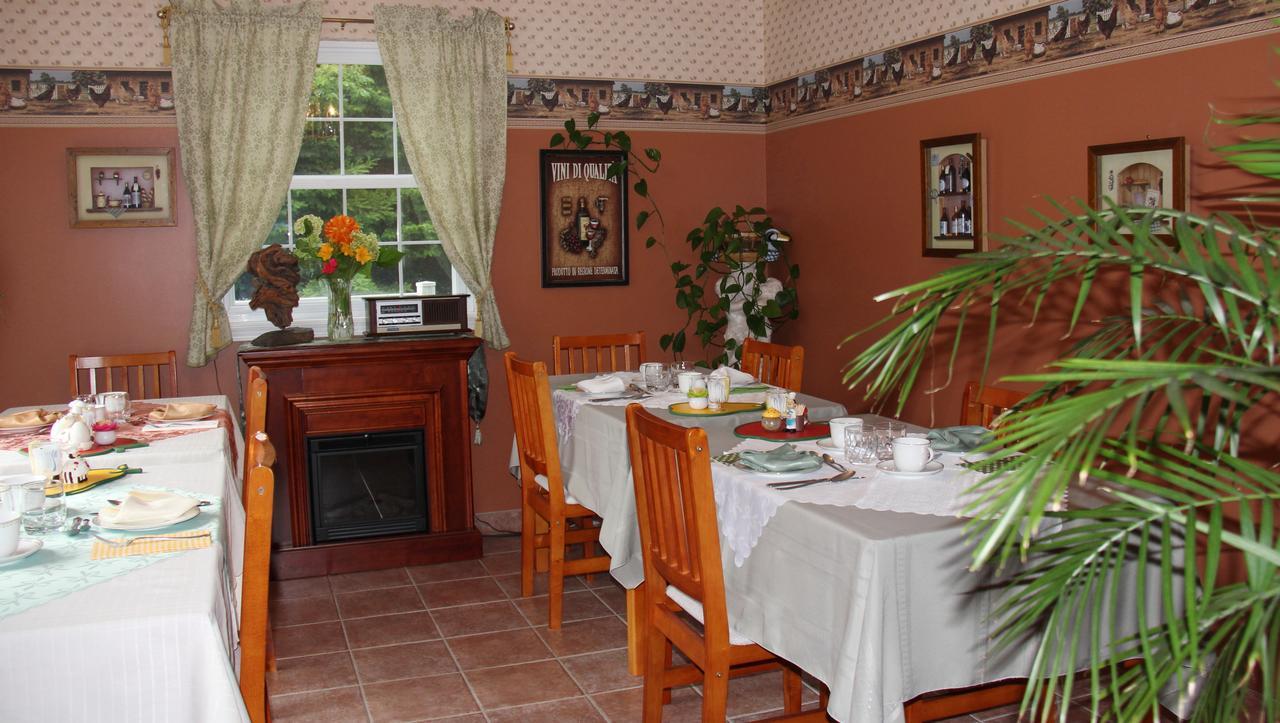 Arkadia Eastman B&B Exterior photo